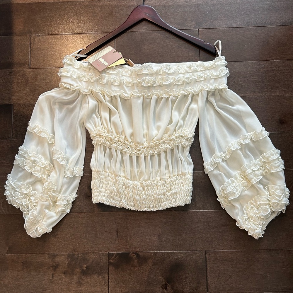 NWT Babylon Collection Italia off the shoulder ruffle top Size 44 in cream